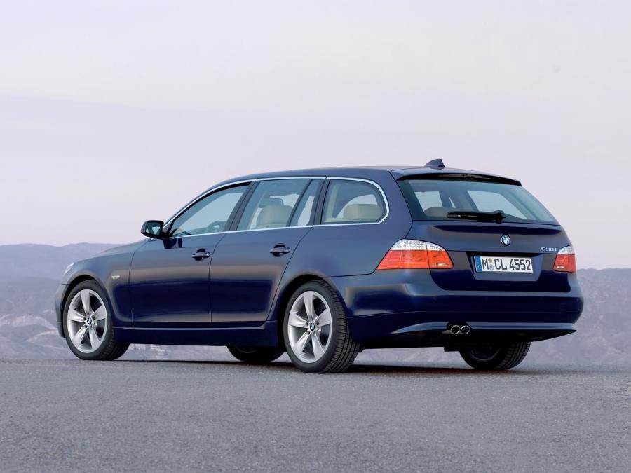  BMW 530i Touring 2007 года  (фото 29 из 46)